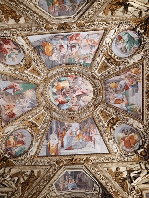 Trastevere, the neighborhood of the first Christians - Key Points