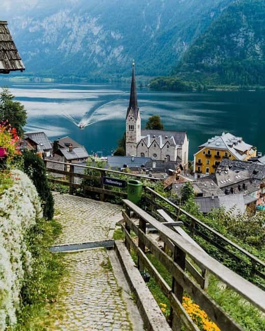 Traunkirchen, Hallstatt & Salzburg  A Day to Remember - Who Should Consider This Tour?