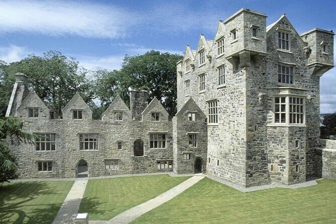 Travel and Experience the Emerald Isle. - Exploring the Tour: A Deep Dive