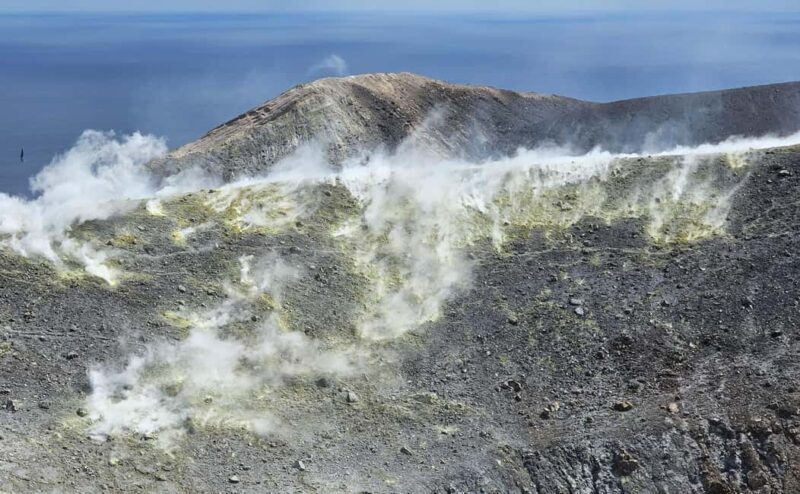 Trekking to discover the Great Crater of Vulcan - FAQ