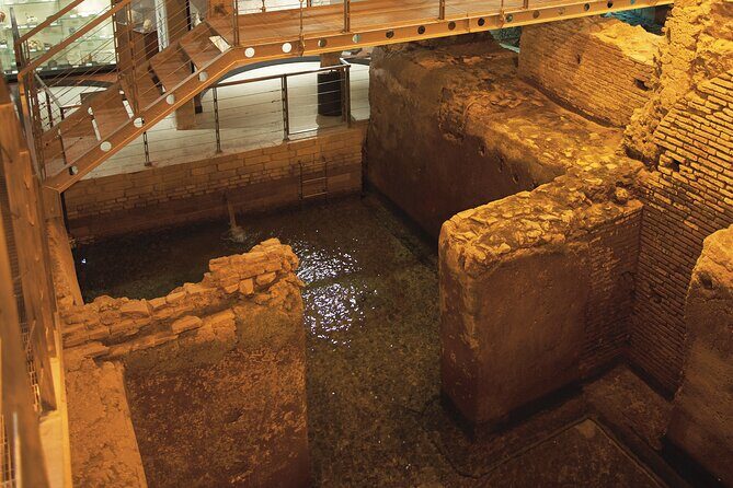 Trevi Fountain district Underground Domus Tour and Gelato - The Downsides to Keep in Mind