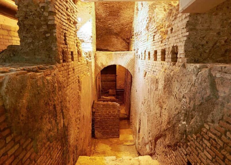 Trevi Fountain Tour: Explore Ancient Aqueduct & Roman Ruins - What We Love About This Tour