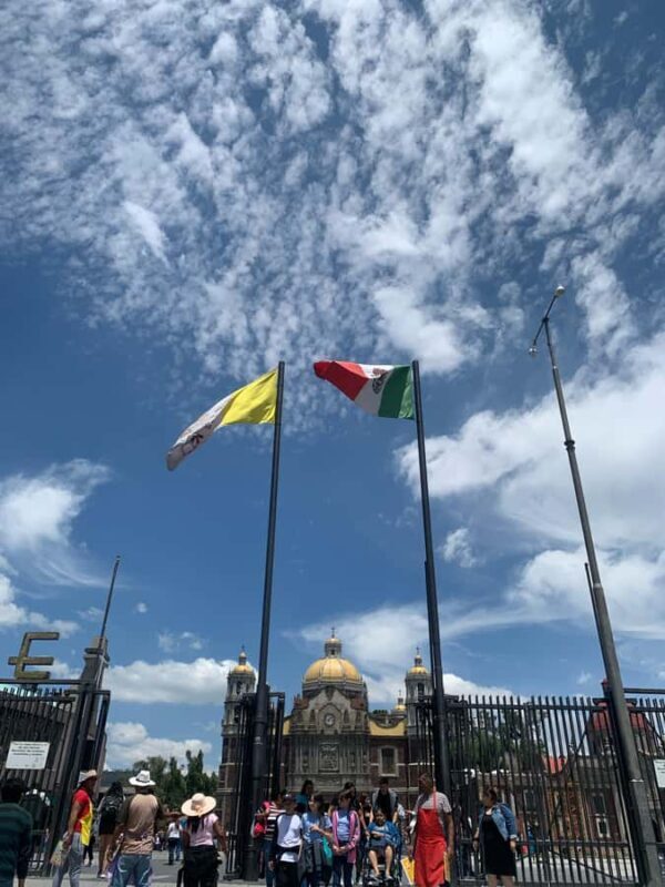 Trip through Teotihuacan, Basilica and Mezcal tasting. - Visiting the Basilica of Guadalupe