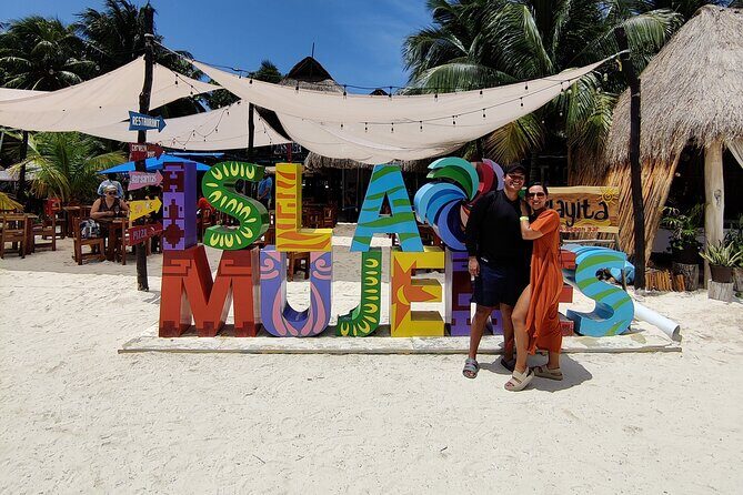 Trip to Isla Mujeres by Catamaran, with snorkeling and drinks - FAQ