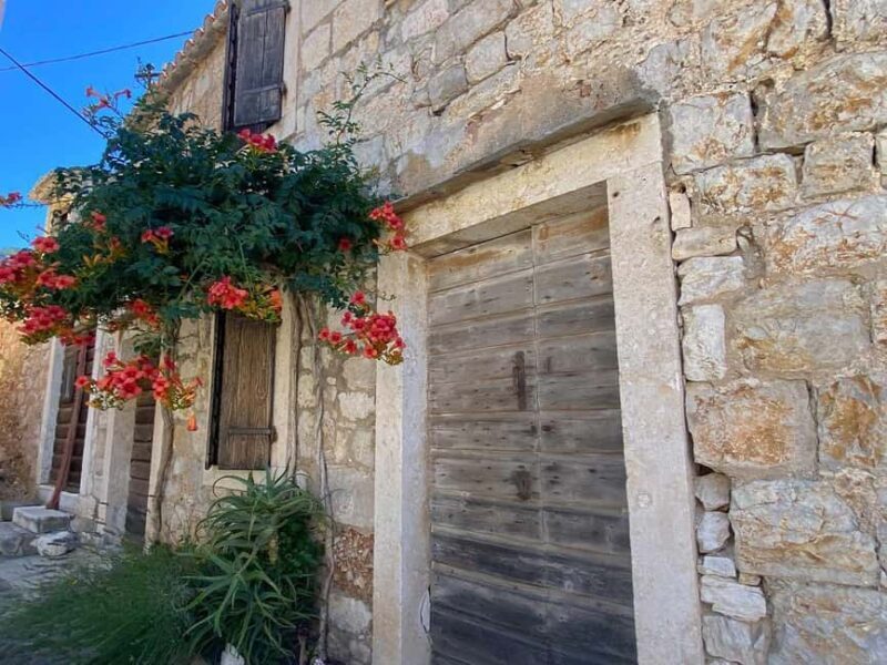 Trogir: Blue Lagoon, Maslinica, and Solinska Bay Boat Tour - Value for Money