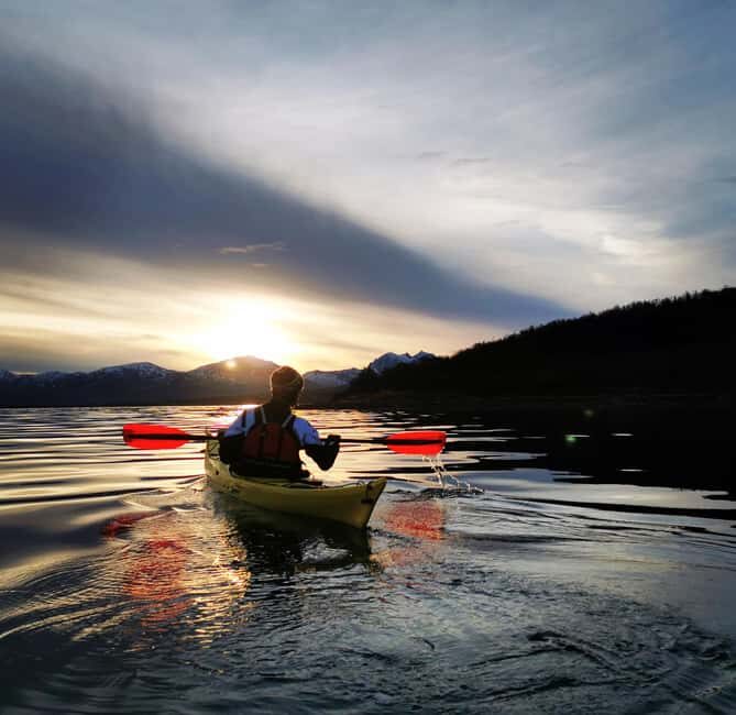 Tromsø: Easy-going Guided Winter Sea Kayaking Tour - Introduction to the Experience