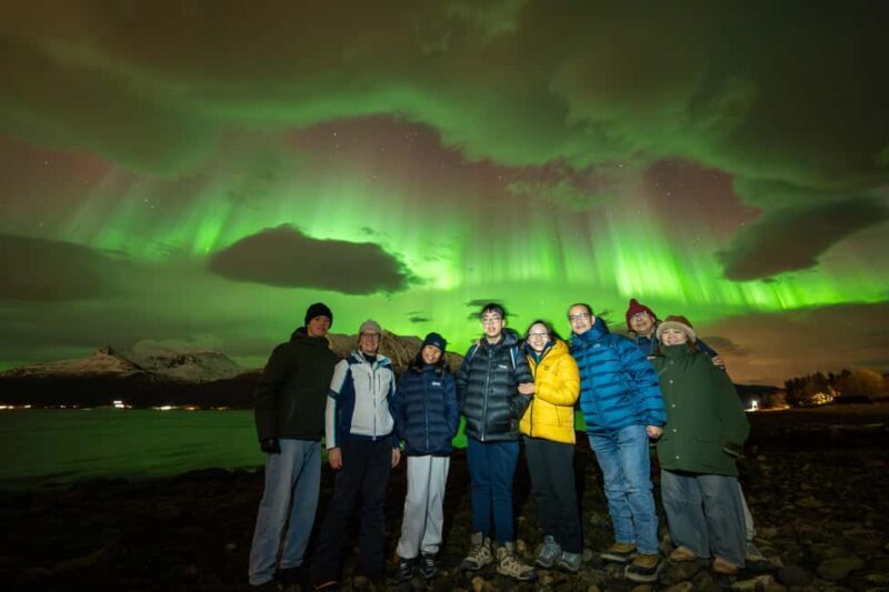 Tromsø: Northern Lights Chase, Local Guide, Foods & Pictures - An Authentic Northern Lights Experience from Tromsø