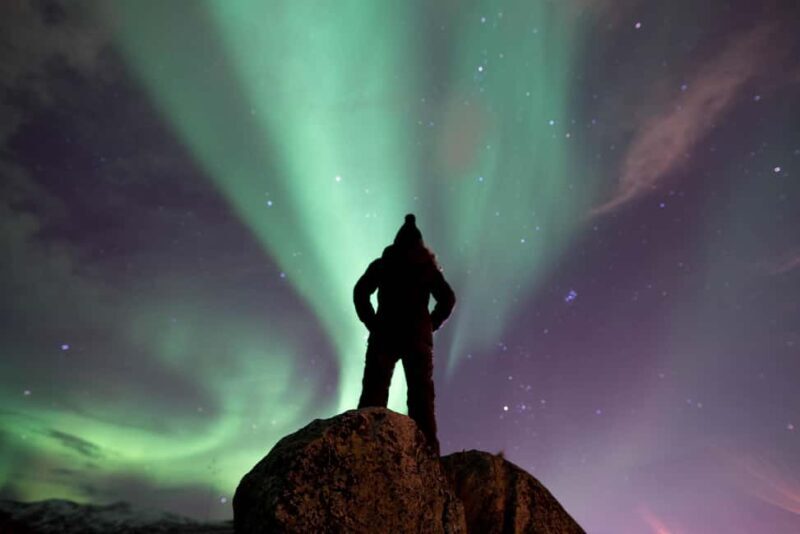 Tromsø: Northern Lights Hunt with a Professional Photographer in Spanish - What’s this Northern Lights Tour All About?