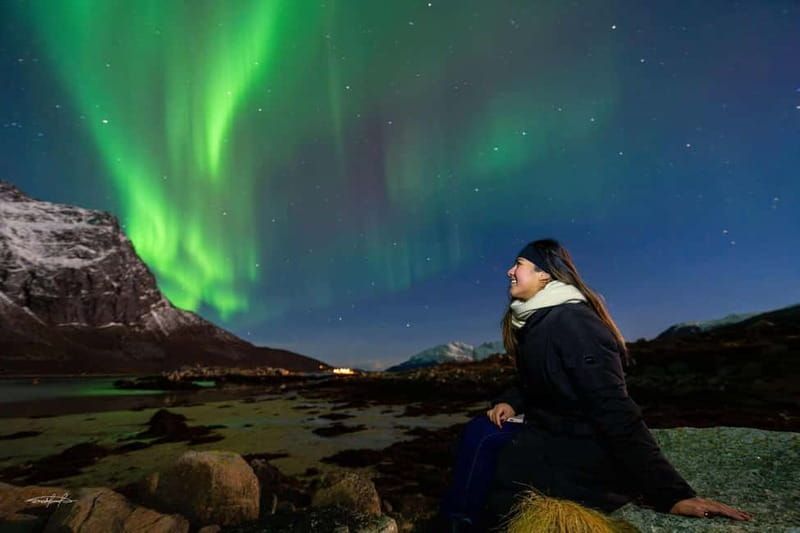 Tromsø: Northern Lights Safari with Expert Guides and Photos - Getting There Comfortably: Bus, Warmth, and a Toilet