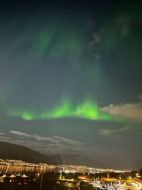 Tromsø: Northern Lights Tour by Experienced Local Guide - Key Points