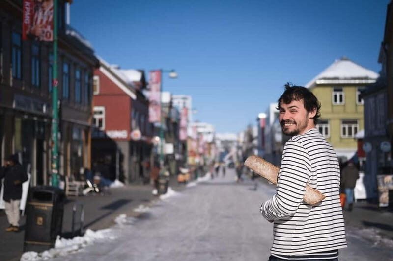 Tromsø: Private Photoshoot in the City Centre - Key Points