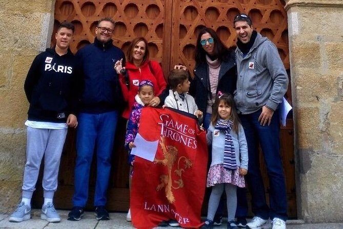 TRON OF THRONES GUIDED VISIT! We are not encyclopedias with legs! - Key Points