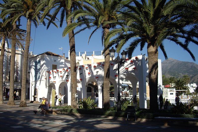 Tropical Coast Granada & Nerja Caves Day Trip with optional Lunch - Who This Tour Is Best For