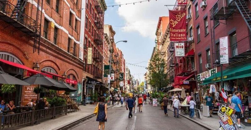 True Crime New York: NYPD-Guided Mafia Walking Tour w/ Food - What Makes This Tour Stand Out?