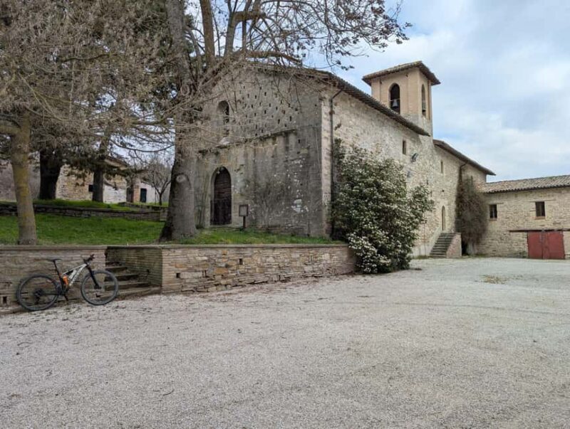 Truffle trail between Gubbio and Pietralunga: an e-bike tour combining taste and history - The Experience and Logistics