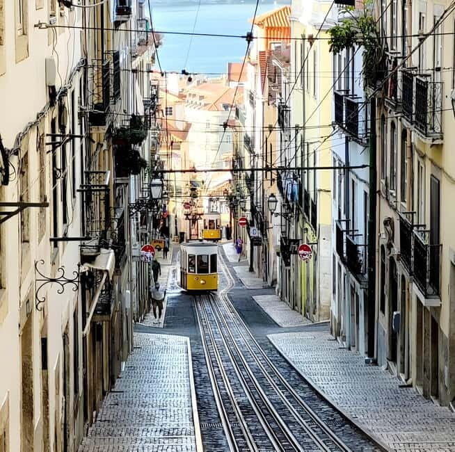 Tuk-Tuk sightseeing in lisbon(Old town) - How Does It Compare to Other Options?