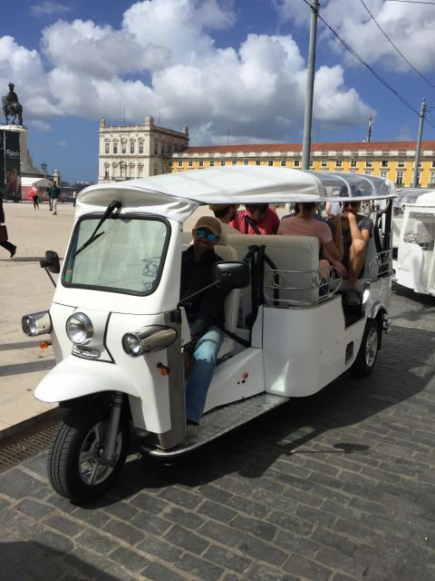 Tuk Tuk Tour historic central Lisbon - Key Points