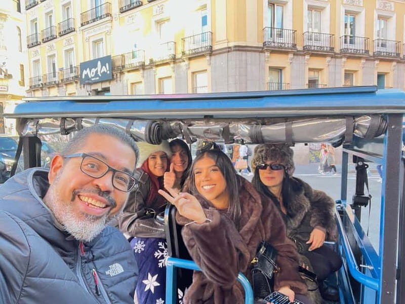 Tuktuk historical tour of Madrid 1 Hr in a fun and original way - Exploring the Tuktuk Madrid Experience