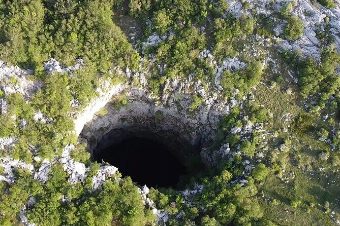 TuLove 4L, Velebit Safari, 4x4 off-road and hiking - Who Should Consider This Tour?