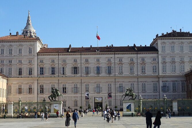 Turin: Royal Palace guided experience - The Experience in Practice