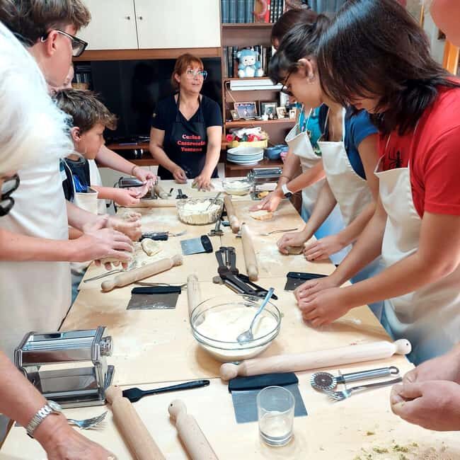 Tuscany near Arezzo: Fresh, colorful pasta cooking class in a local home - Key Points