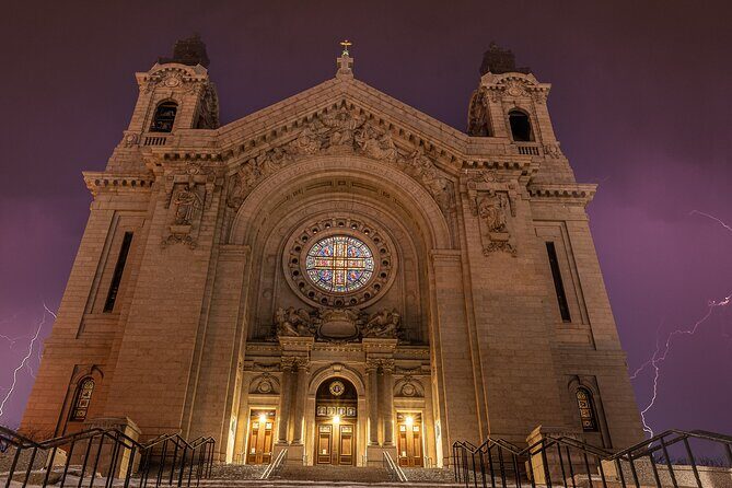 Twin City Ghosts Tour By US Ghost Adventures - Key Points