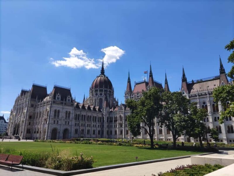 Two Capitals in One Day: Bratislava & Budapest from Vienna - FAQ