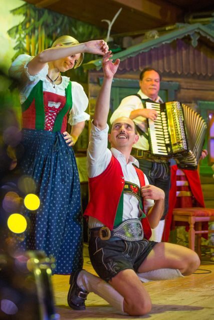 Tyrolean Evenings Family Gundolf in Innsbruck - Food and Drink Options