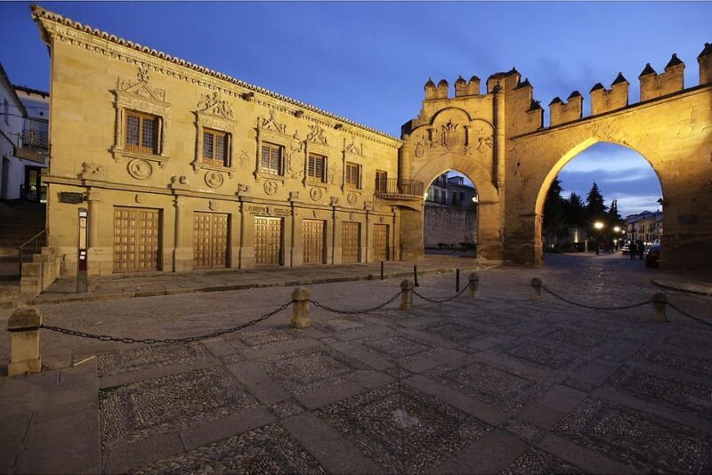 Úbeda y Baeza: Paquete combinado ciudades Patrimonio Mundial - The Experience of Walking Through History