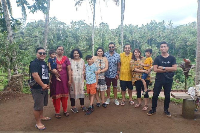 Ubud: Monkey Forest, Jungle Swing, Rice Terrace, and Water Temple - The Celuk Village silver stop and a traditional Ubud market break