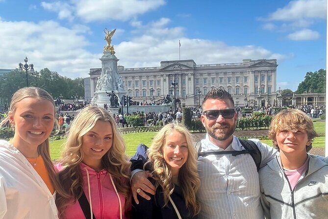 Ultimate 6-hour Private Tour of London in an Iconic Black Cab - Along the Thames: From Ancient to Modern