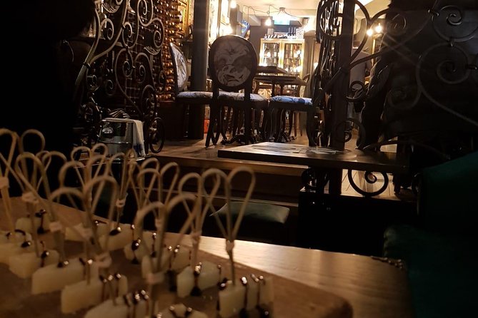 Ultimate London Cheese Crawl : Guided Food Tour - Group Size and Shop Realities