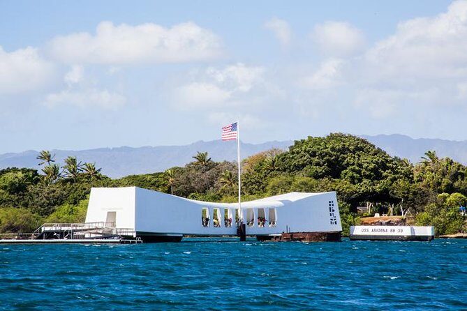 Ultimate Pearl Harbor Circle Island - Is This Tour Right for You?