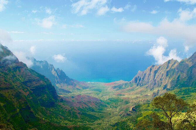 Ultimate Self-Guided Audio Driving Tour of Kauai (Na Pali, Waimea), Hawaii - A Deep Dive into the Kauai Driving Tour