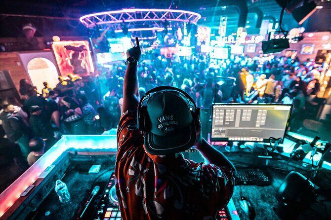 Ultimate South Beach Bar Crawl in Miami - Authentic Experiences from Travelers