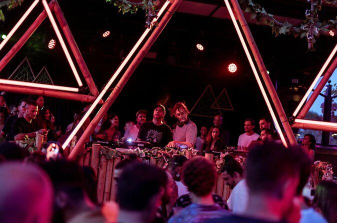 Ultimate South Beach Bar Crawl in Miami - Who Should Book This Tour?