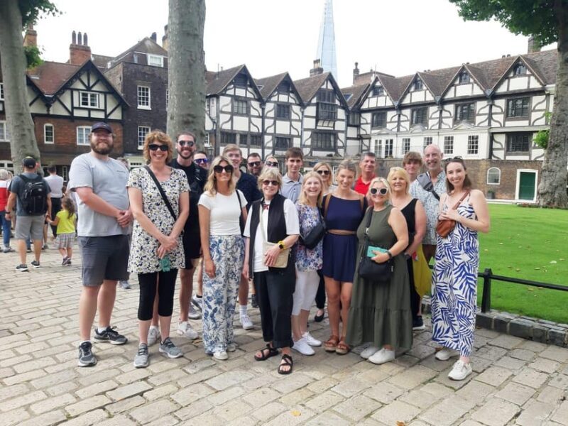 Ultimate Tower of London, Beefeater Welcome & Crown Jewels - Key Points