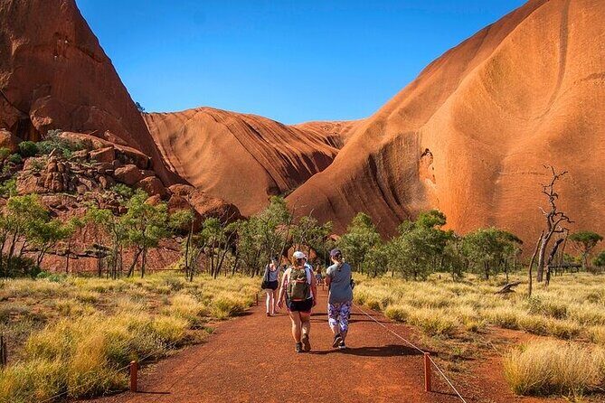 Uluru Overnight Escape from Ayers Rock - An In-Depth Look at the Uluru Overnight Escape