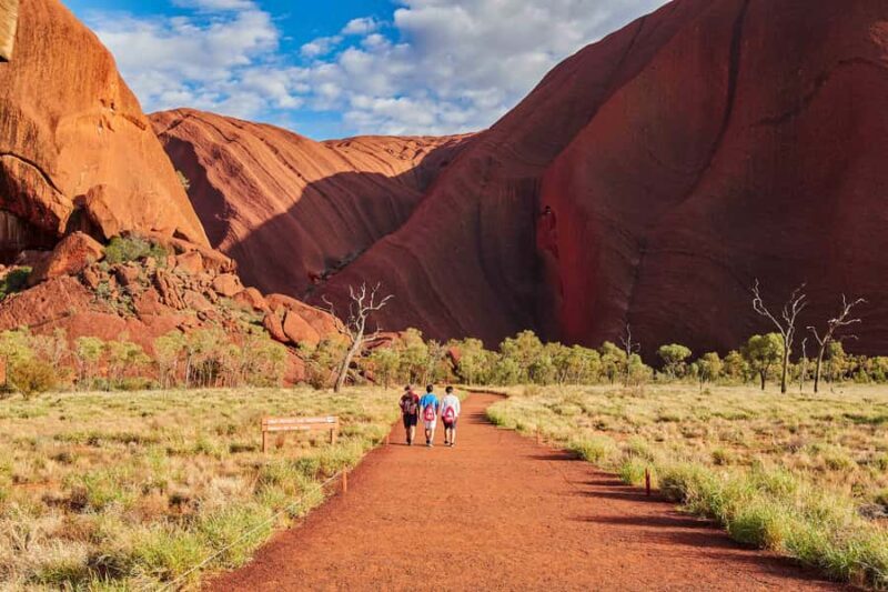 Uluru: Sacred Sites Tour + Sparkling at Sunset & BBQ Dinner - Authentic Experiences and Real Guest Opinions