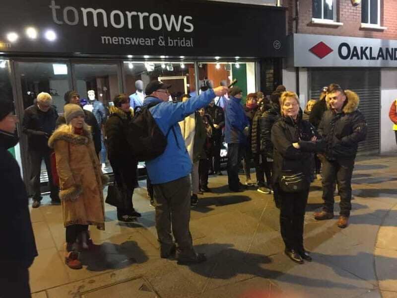 Uncover the City's Darker Side (with an Local Storyteller) - The Experience: Atmosphere and Authenticity