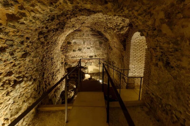 Underground Toledo: Roman baths, dungeons, and secrets beneath the city - Key Points