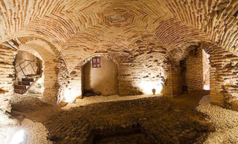 Underground Toledo Tour in English: Discover Hidden History - Evaluating the Value
