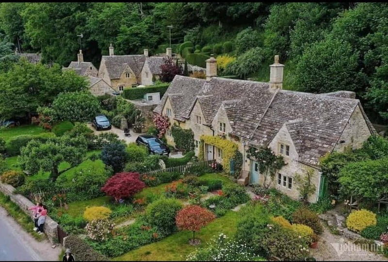 "Unforgettable Cotswolds Villages & Windsor Day Tour - FAQ