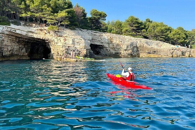 Unforgettable kayaking adventure in Pula! - The Experience and Group Dynamics