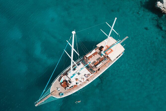 Unique sailing experience to Aegina-Metopi and Skala - Key Points