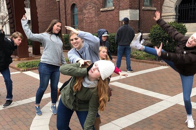 Unique Scavenger Hunt Experience in Portland by Wacky Walks - The Benefits of the App-Based Play