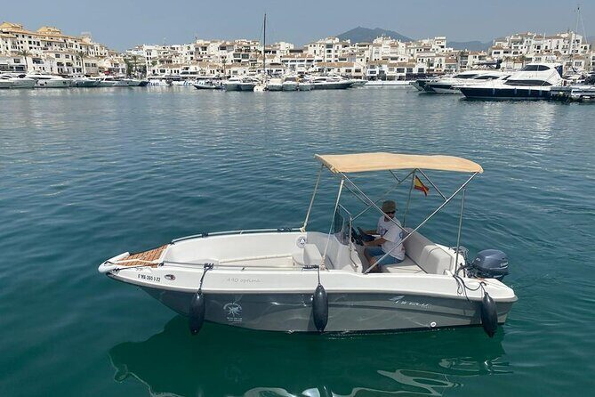 Unlicensed boat rental in Puerto Banús, Marbella. - What to Expect from Your Marbella Boat Rental