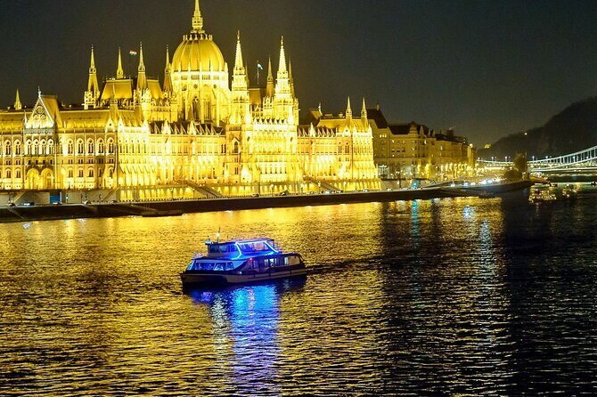 Unlimited Booze Cruise Downtown Budapest - The Reviews Speak for Themselves