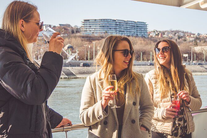 Unlimited Prosecco & Wine Cruise Budapest - Duration, Group Size, and Practicalities