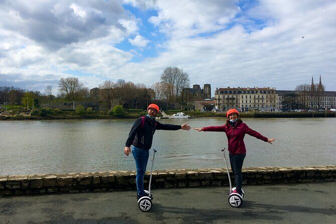 Unusual and ecological ride on a Segway and electric bike in Bayonne - Group Size and Flexibility